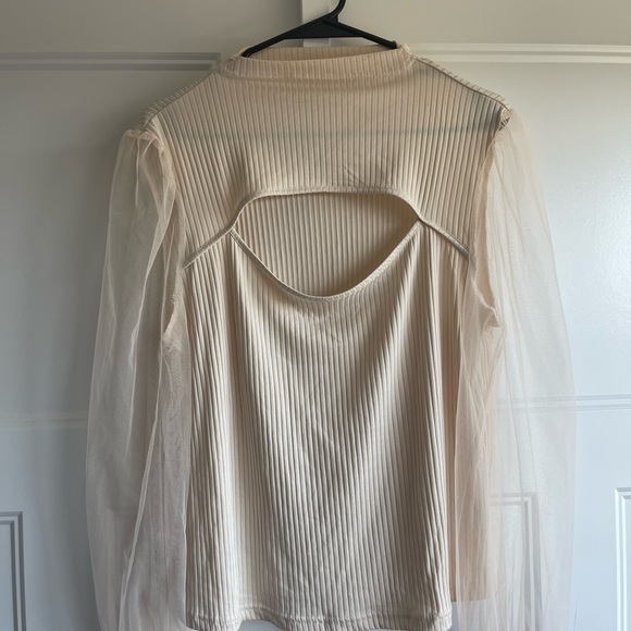 💚NOWT, Cut out mesh sleeve Blouse - Picture 3 of 5